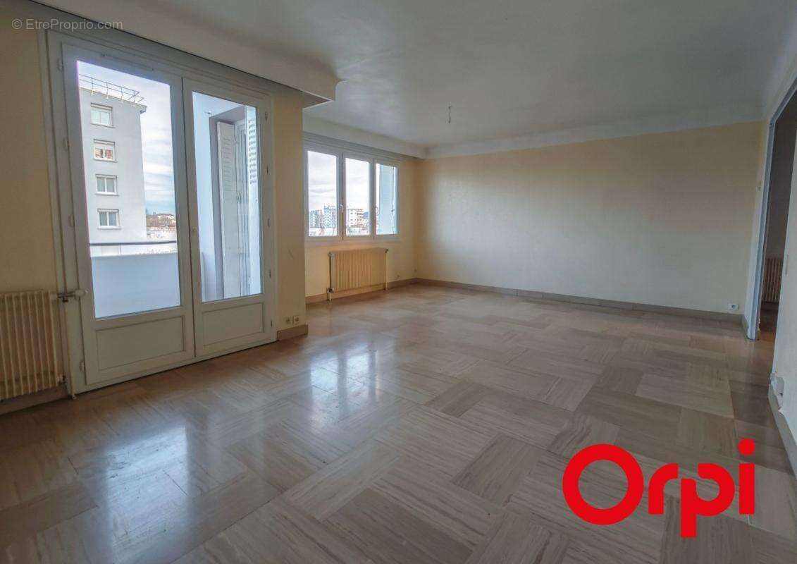 Appartement à VILLEURBANNE