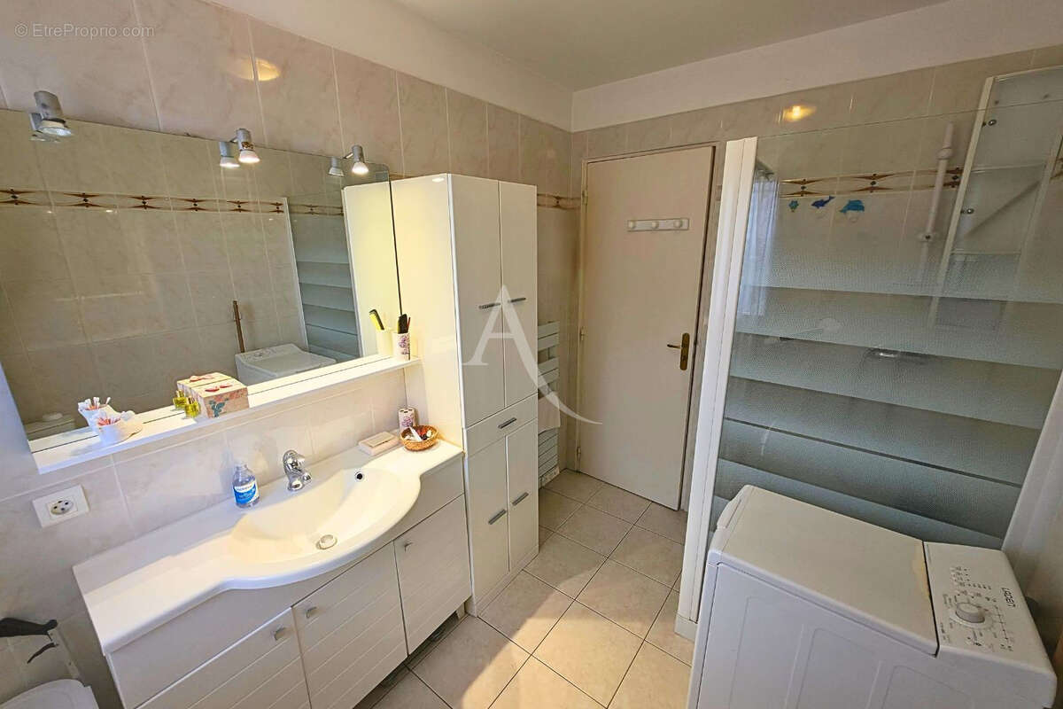 Appartement à CARQUEIRANNE