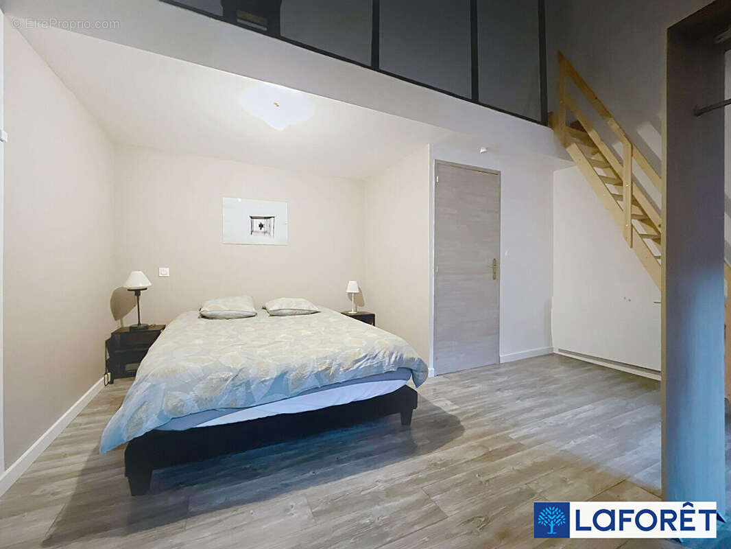 Maison à IS-SUR-TILLE