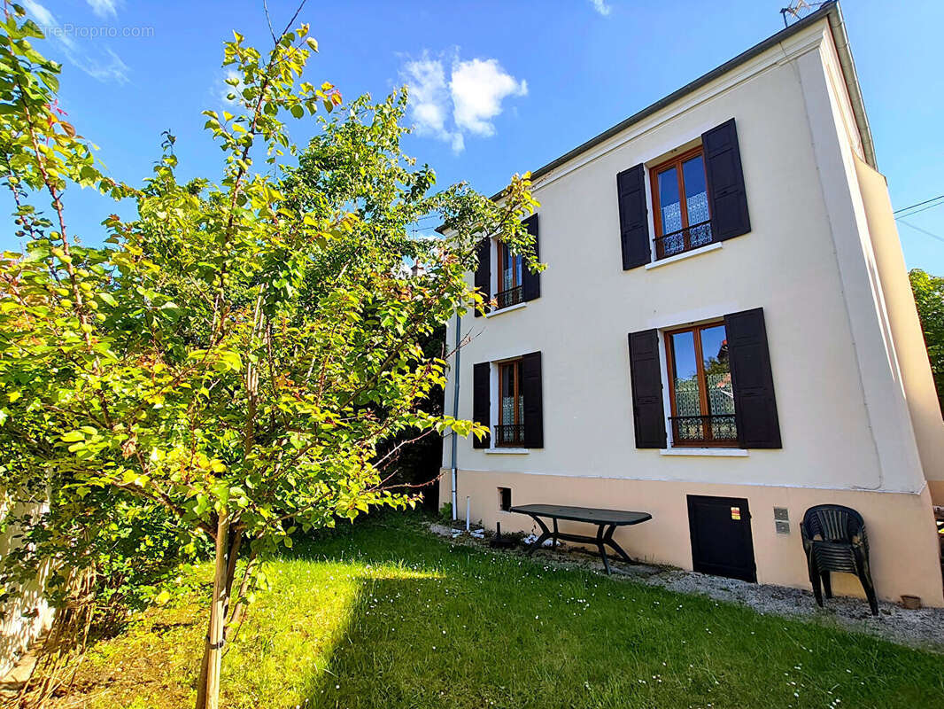 Maison à VILLEMOMBLE