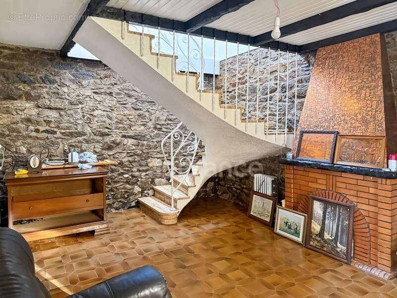 Maison à LE RELECQ-KERHUON