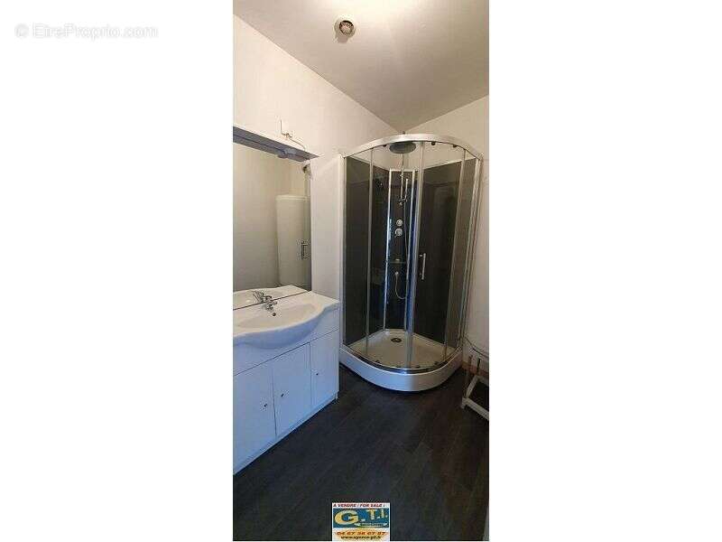 Commerce à SAINT-CHINIAN