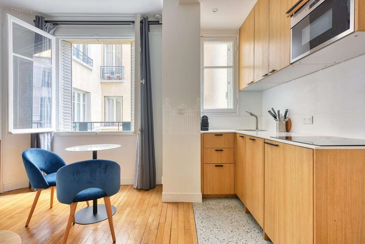 Appartement à PARIS-7E