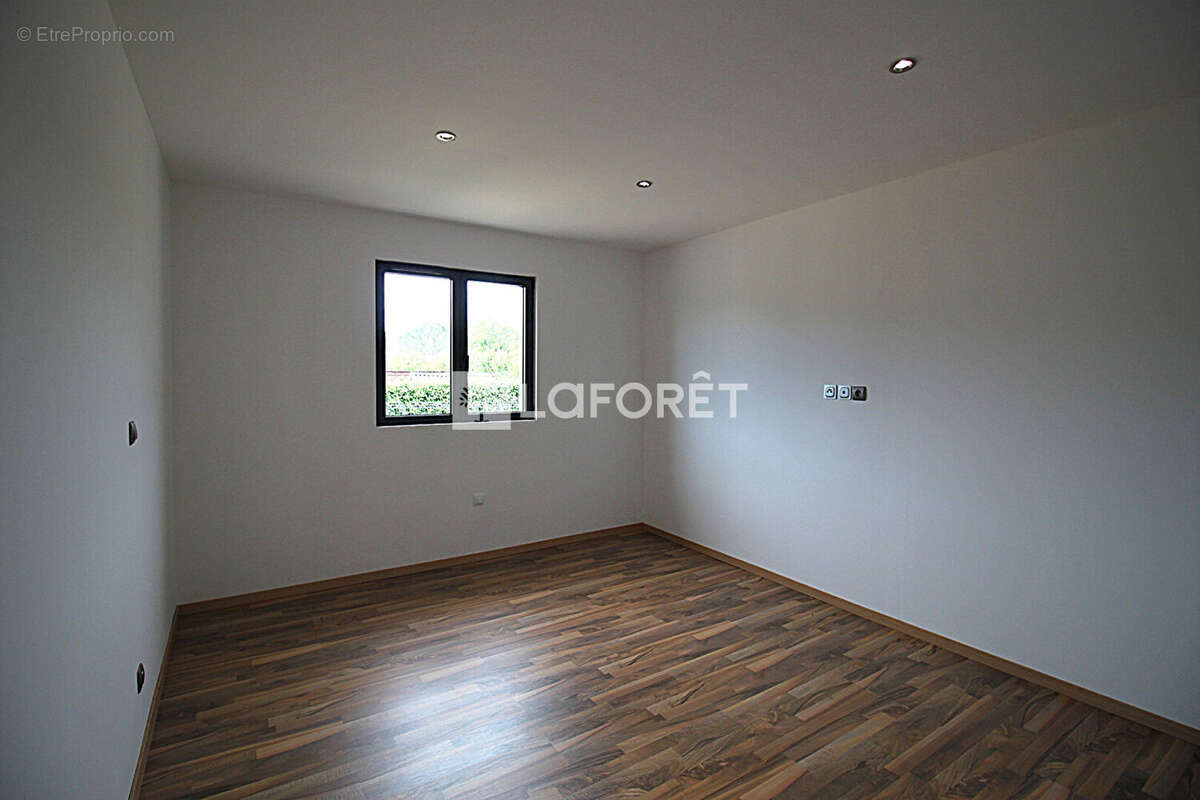 Maison Saint-pierre-de-cÔle 4 pièce(s) 110 m2 - photo 9