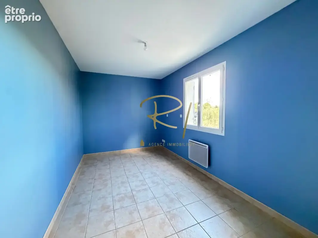 Villa avec piscine chauffée et 4 chambres - LES VANS - photo 8