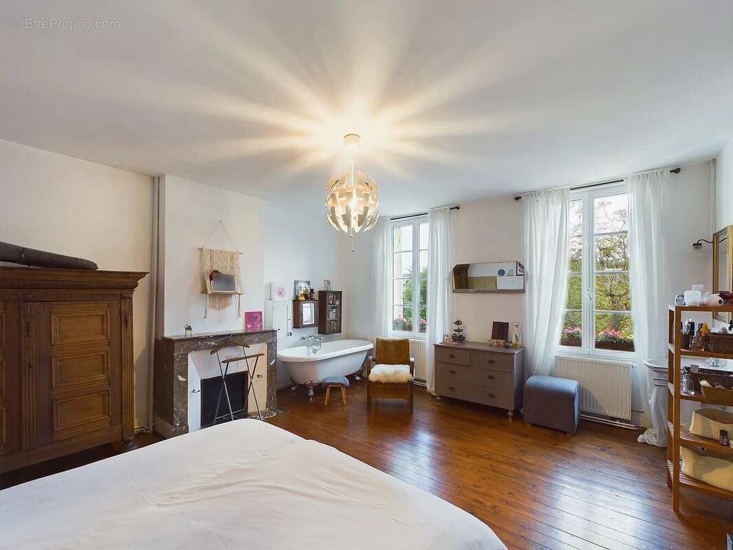 Un domaine exceptionnel avec Maison de Maître, 5 maisons d’amis, salles de réception, piscine, sauna et spa, à côté de Saint Emi - photo 10