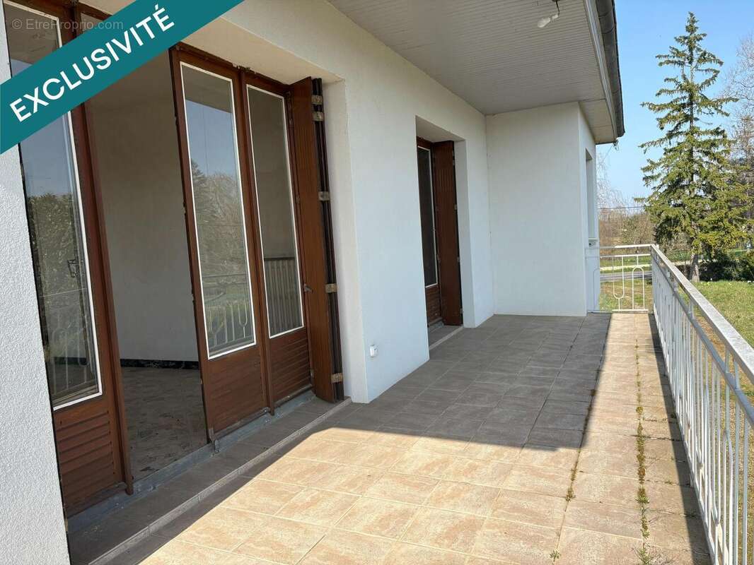 Maison 132 m² à Saint-Benigne  - photo 4