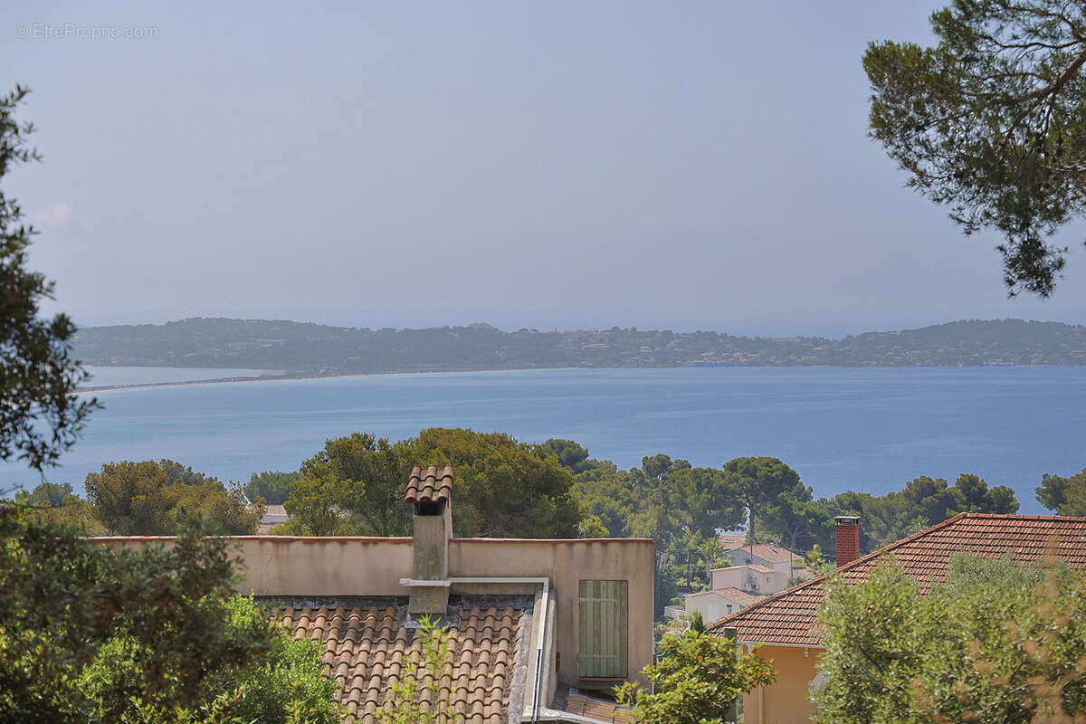 Appartement à HYERES
