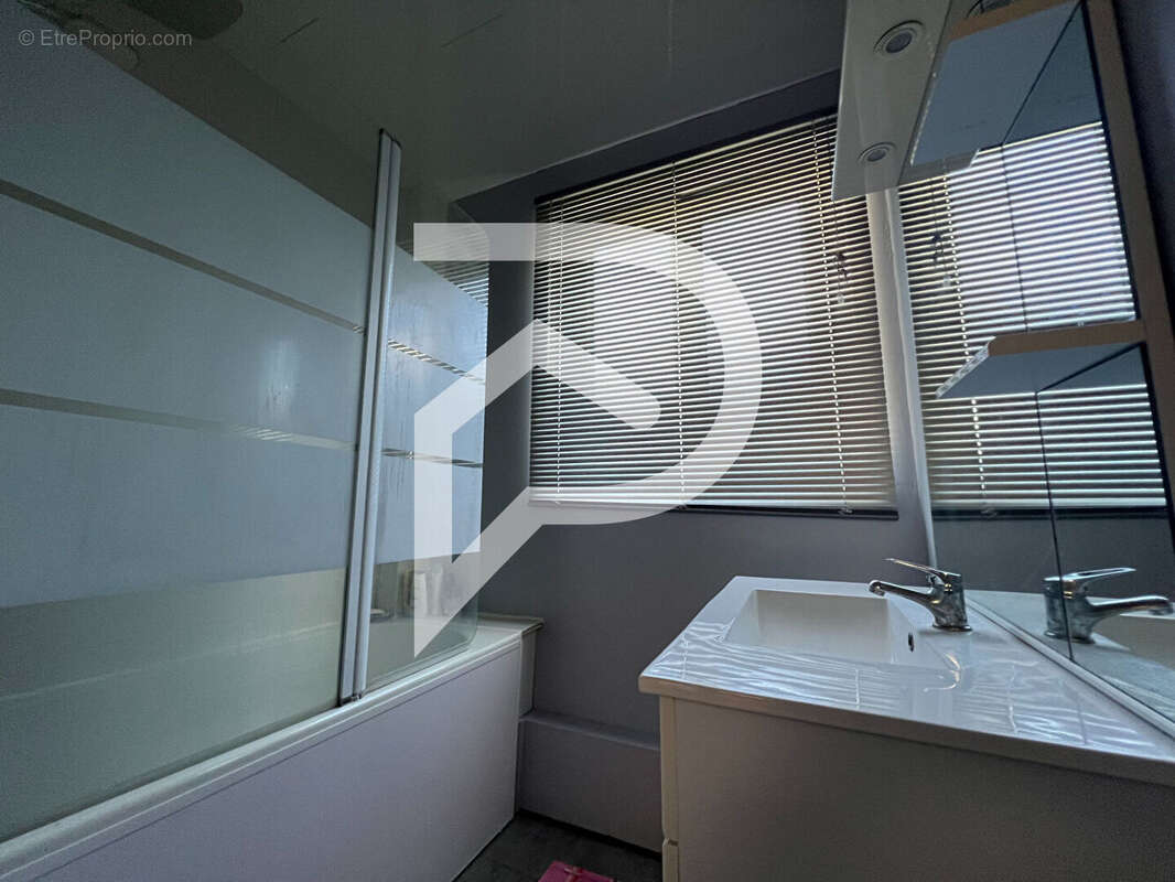 Appartement à COIGNIERES