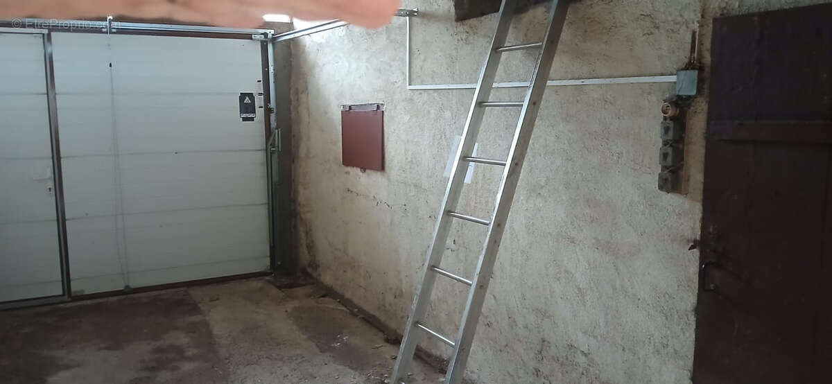 Maison à ROUGEGOUTTE