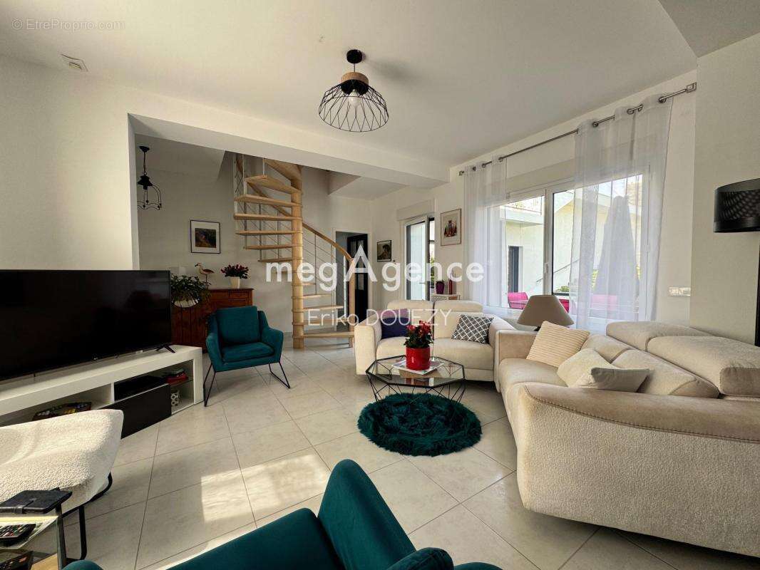 Maison à DOUE-LA-FONTAINE