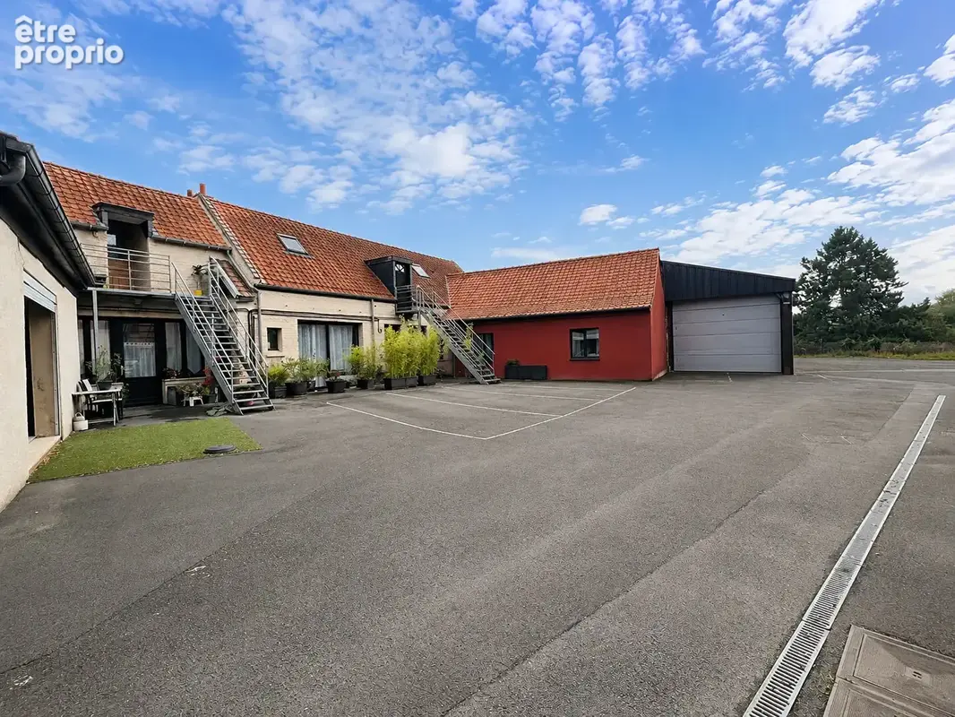 RARE, Bâtiment de 450 m² à fort potentiel : Activité, stockage ou projet de loft(s) - photo 4