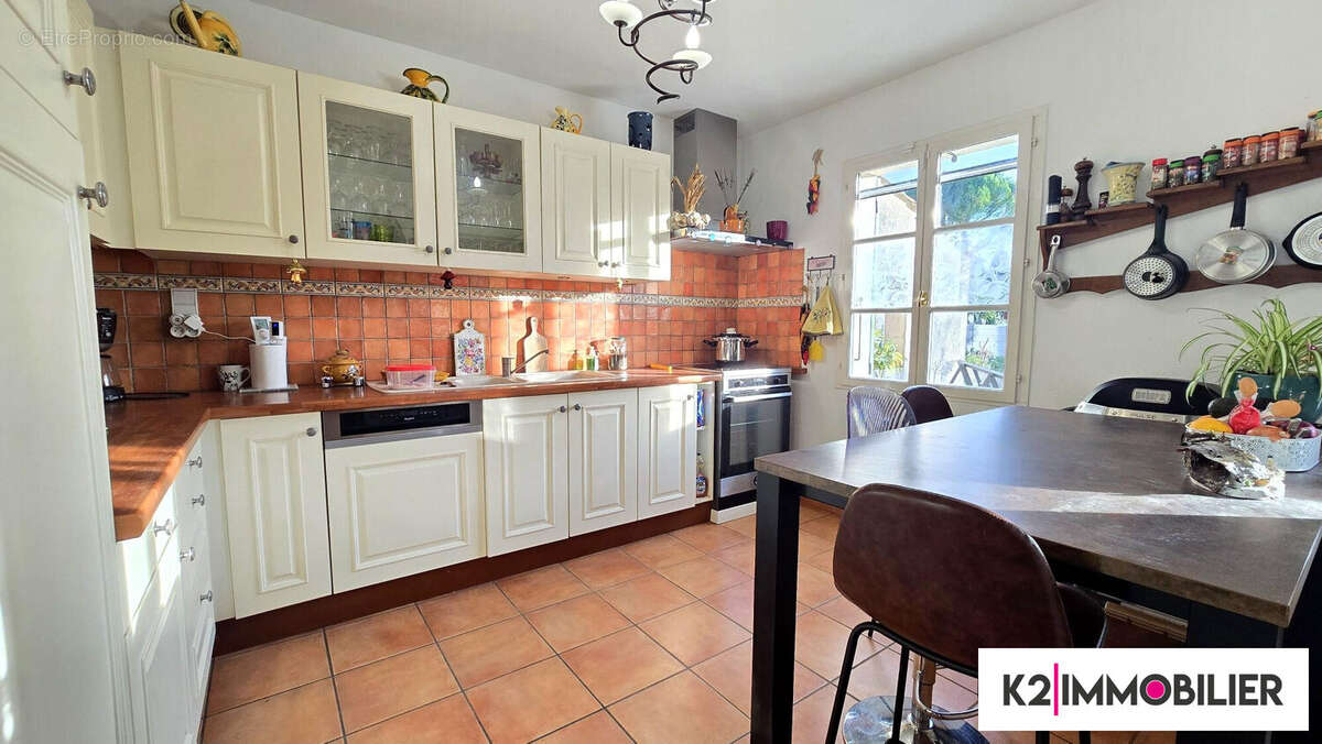 Maison à MONTELIMAR