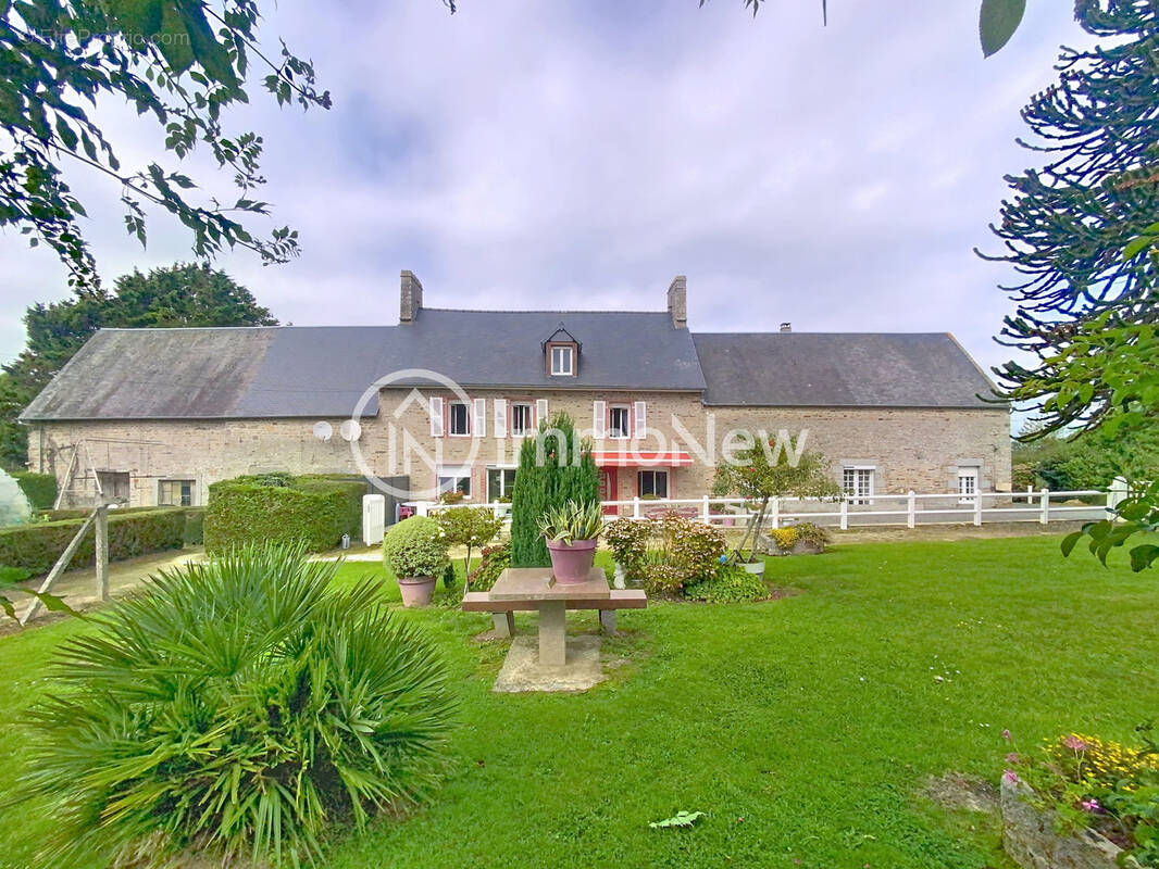 Maison à JULLOUVILLE