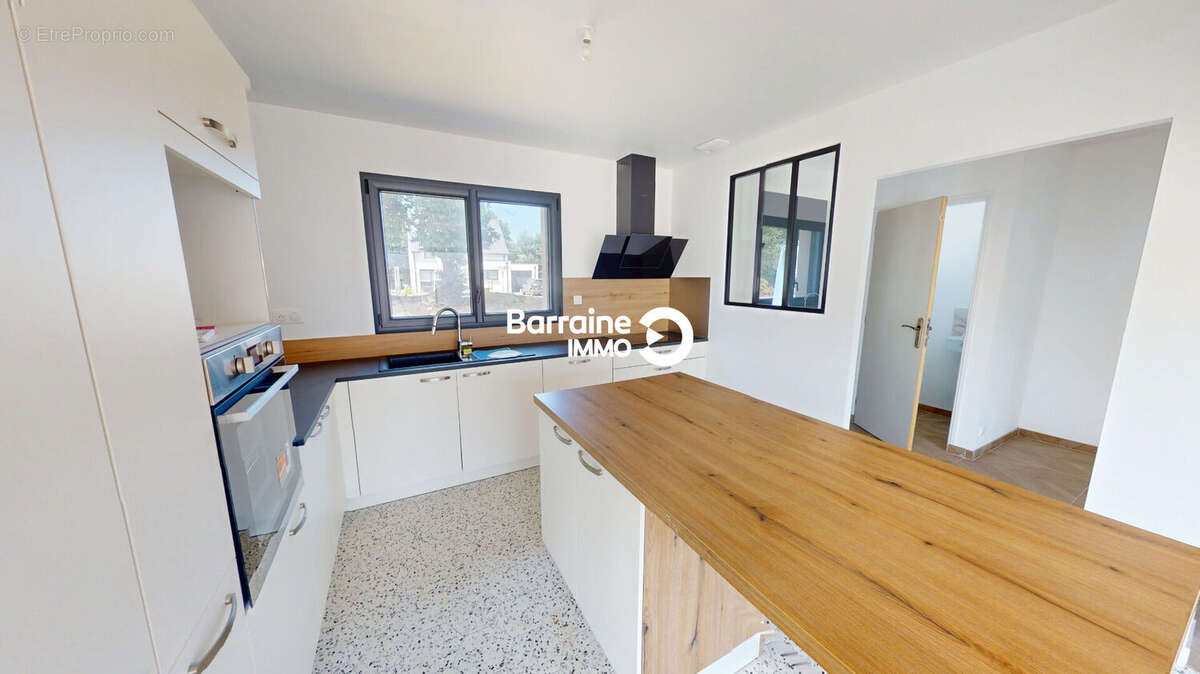A vendre proche landerneau - tremaouezan maison t6 111m² recente garage jardin - photo 6