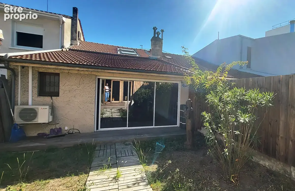 Photo Commerce à Bordeaux au prix de 420 000€