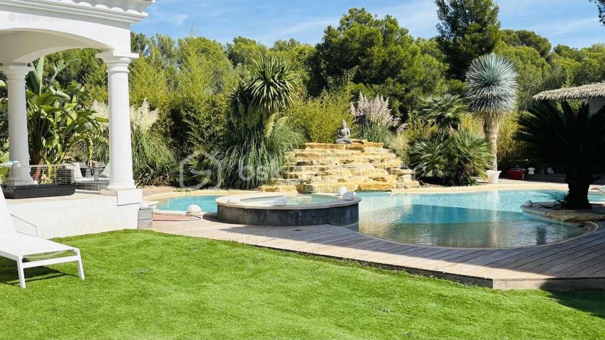 Maison à LA CADIERE-D&#039;AZUR