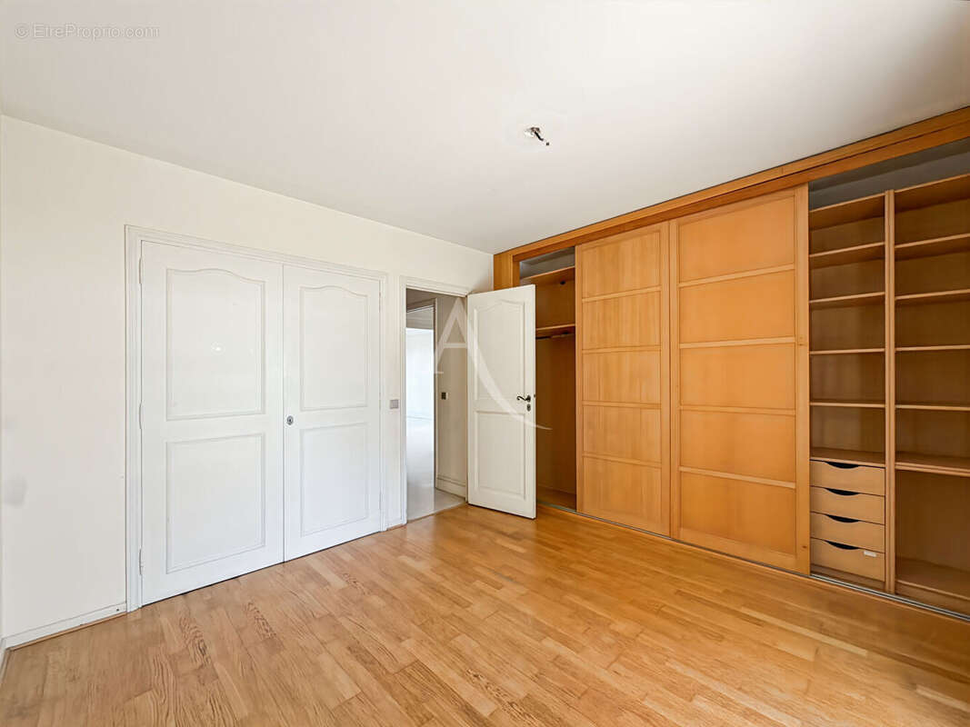Coeur du Cannet 3 pièces 68 m² - photo 13