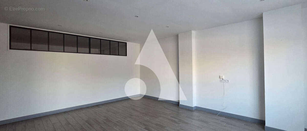 Maison à PUY-L&#039;EVEQUE