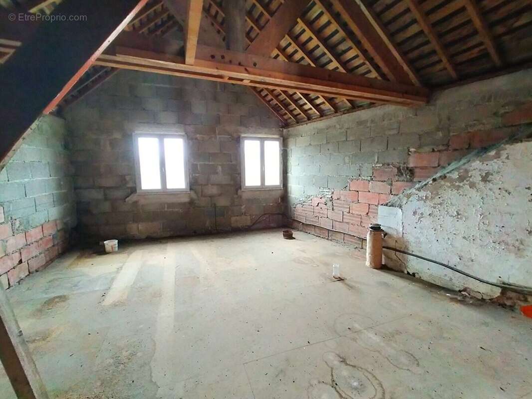 Maison à VILLAINES-LA-JUHEL