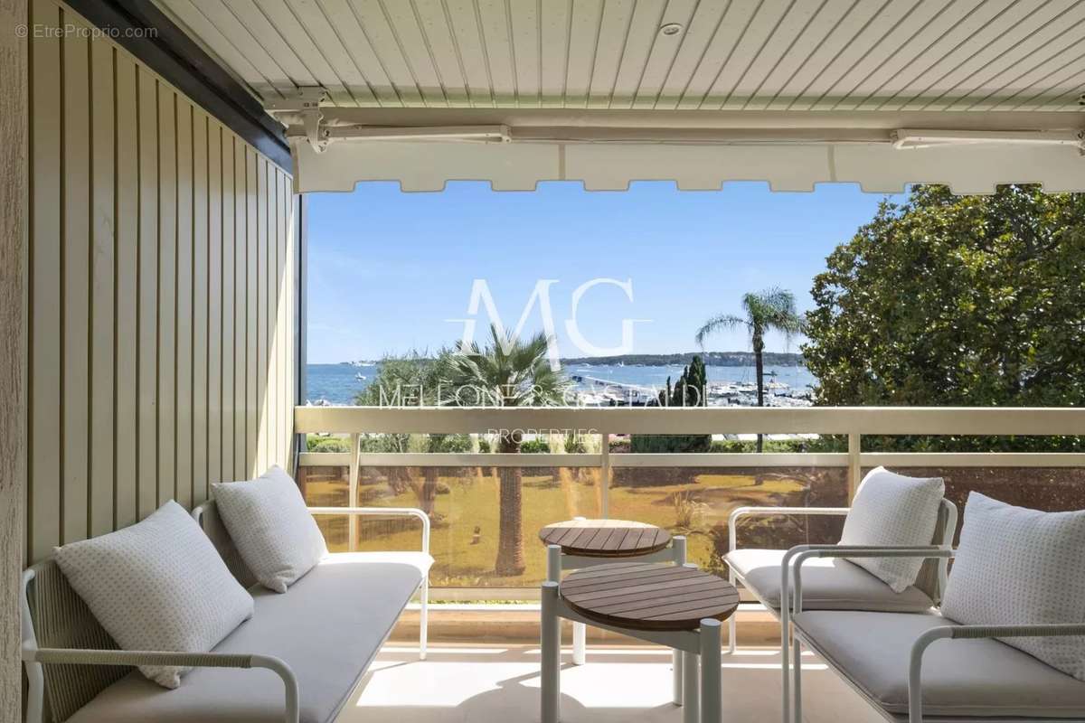 Appartement à CANNES