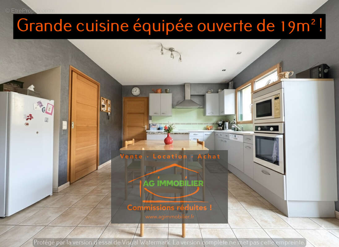 Maison à LA CHAPELLE-DES-FOUGERETZ