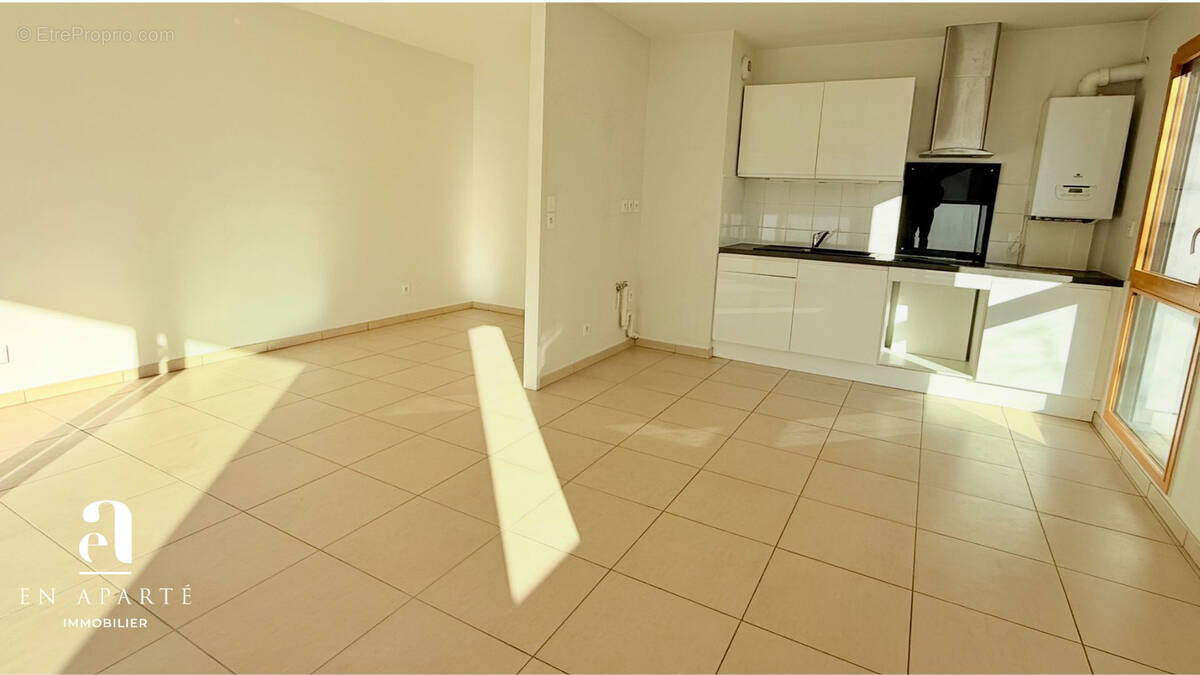 Appartement à LYON-8E