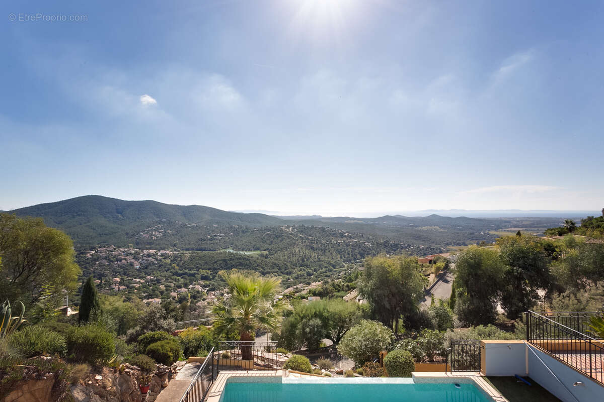 Maison à LA LONDE-LES-MAURES