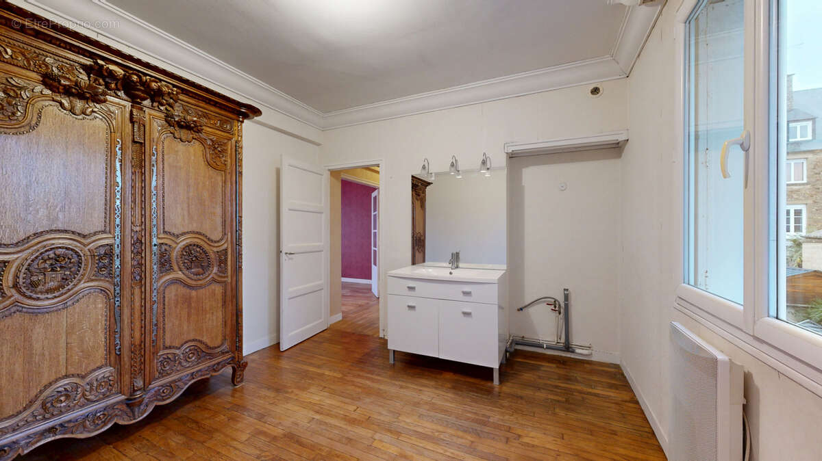 Maison à SAINT-HILAIRE-DU-HARCOUET