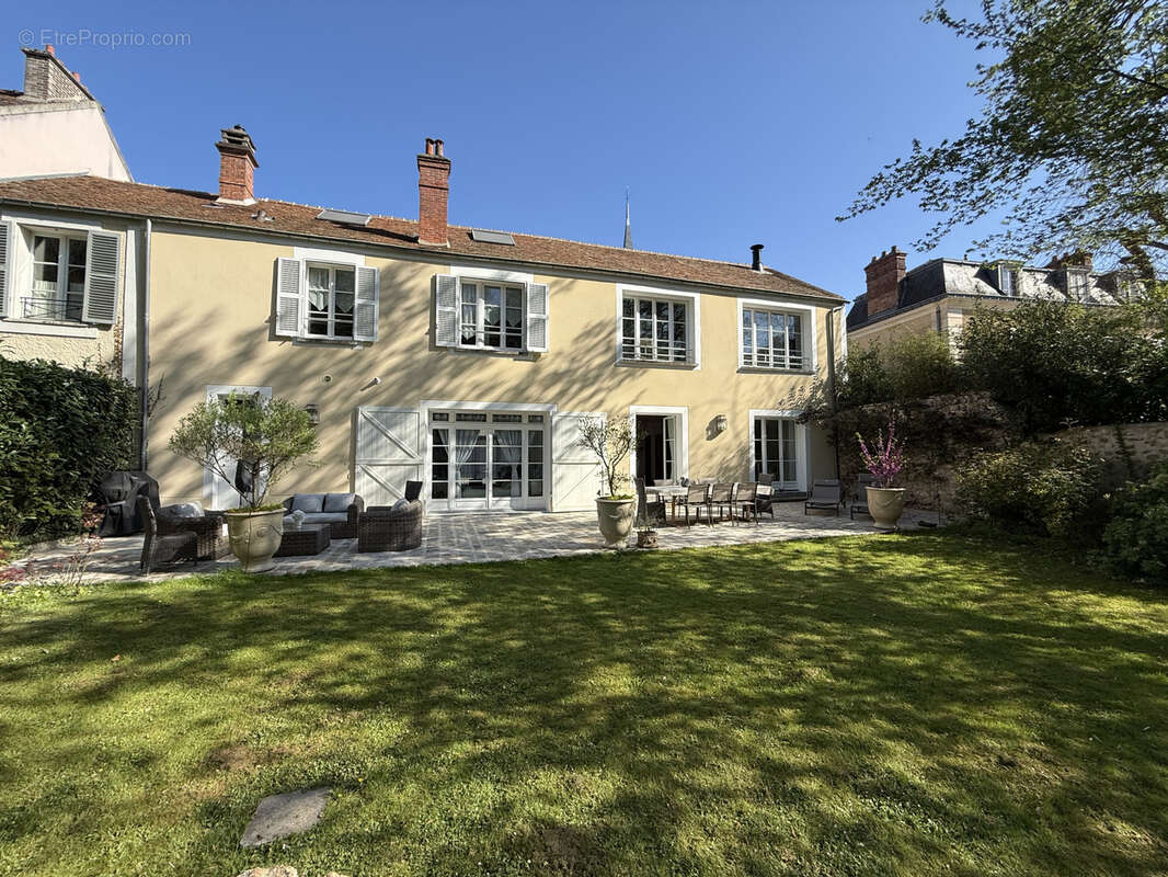 Maison à VULAINES-SUR-SEINE