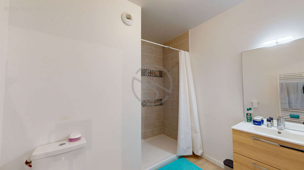 Appartement à L'ISLE-D'ABEAU