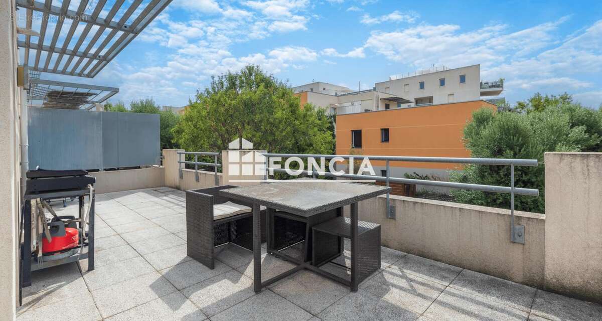Et si votre prochain appartement vous offrait les prestations d’une maison ? Jardin, terrasses et piscine privée vous attendent - photo 5