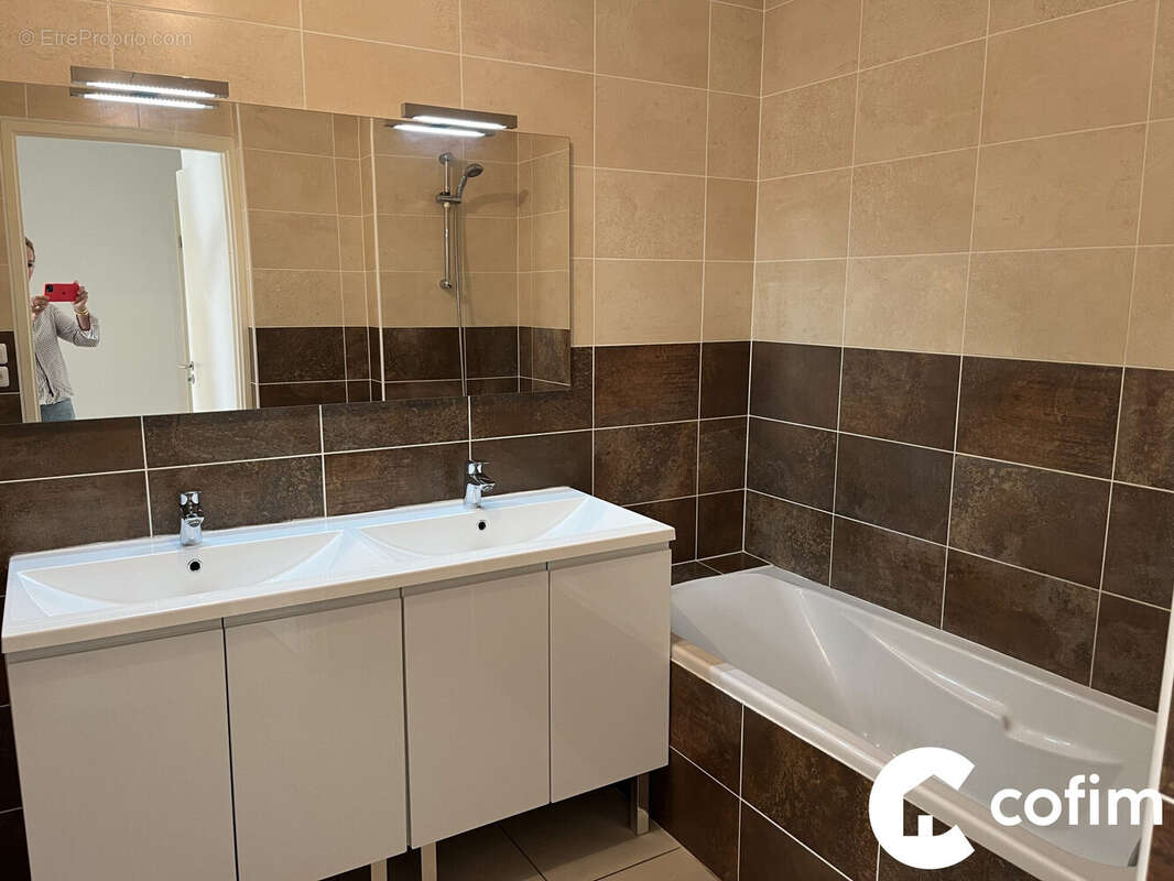 salle de bain - Appartement à MERIGNAC