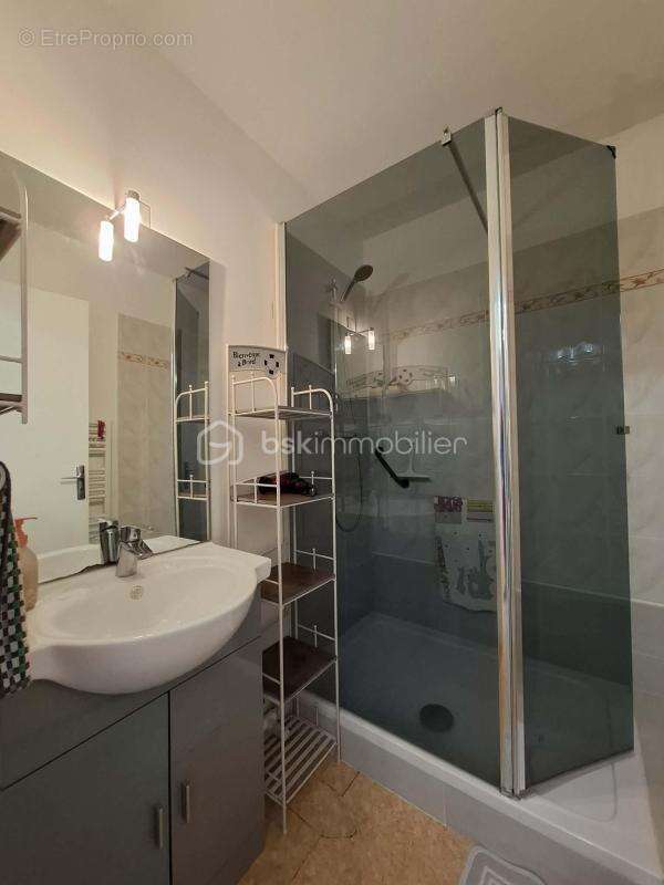 Appartement à MAGNY-LE-DESERT