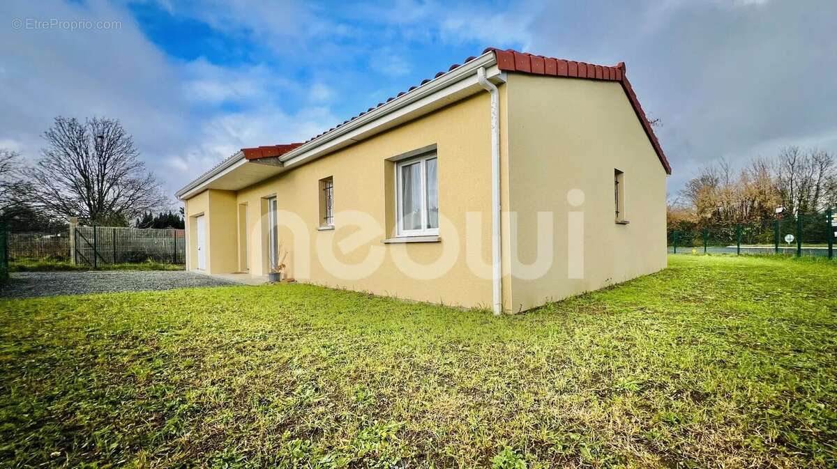 Maison à AIGUEPERSE