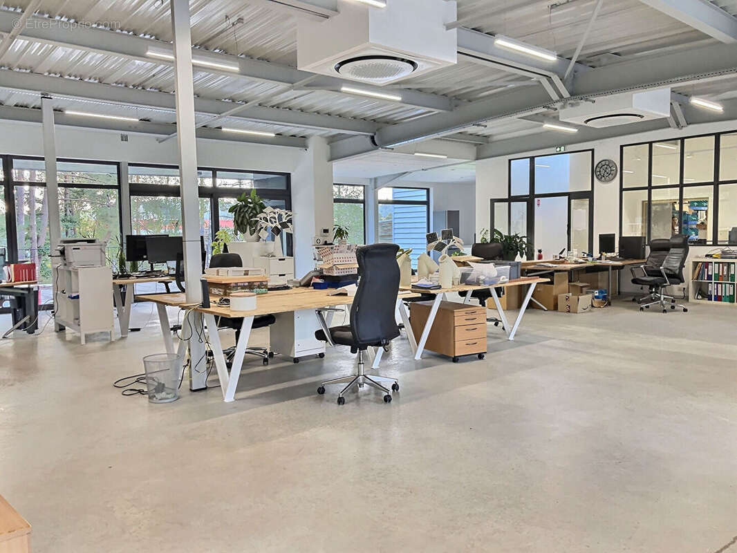 Commerce à PORCELETTE