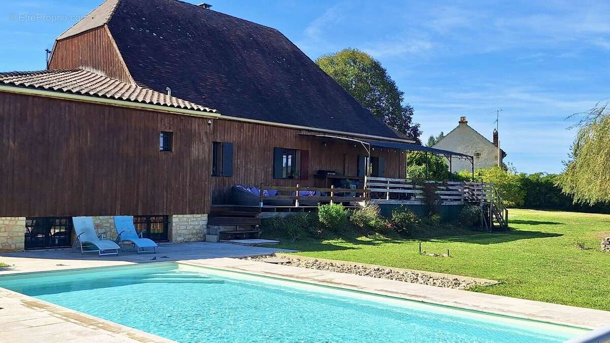 1000011985 - Maison à MEYRALS