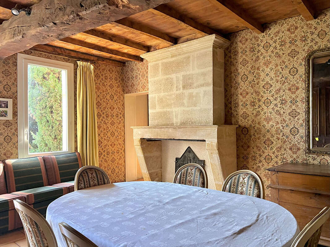 Maison à SAINT-EMILION