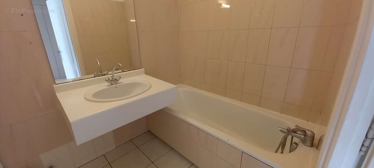 Appartement à MANDELIEU-LA-NAPOULE