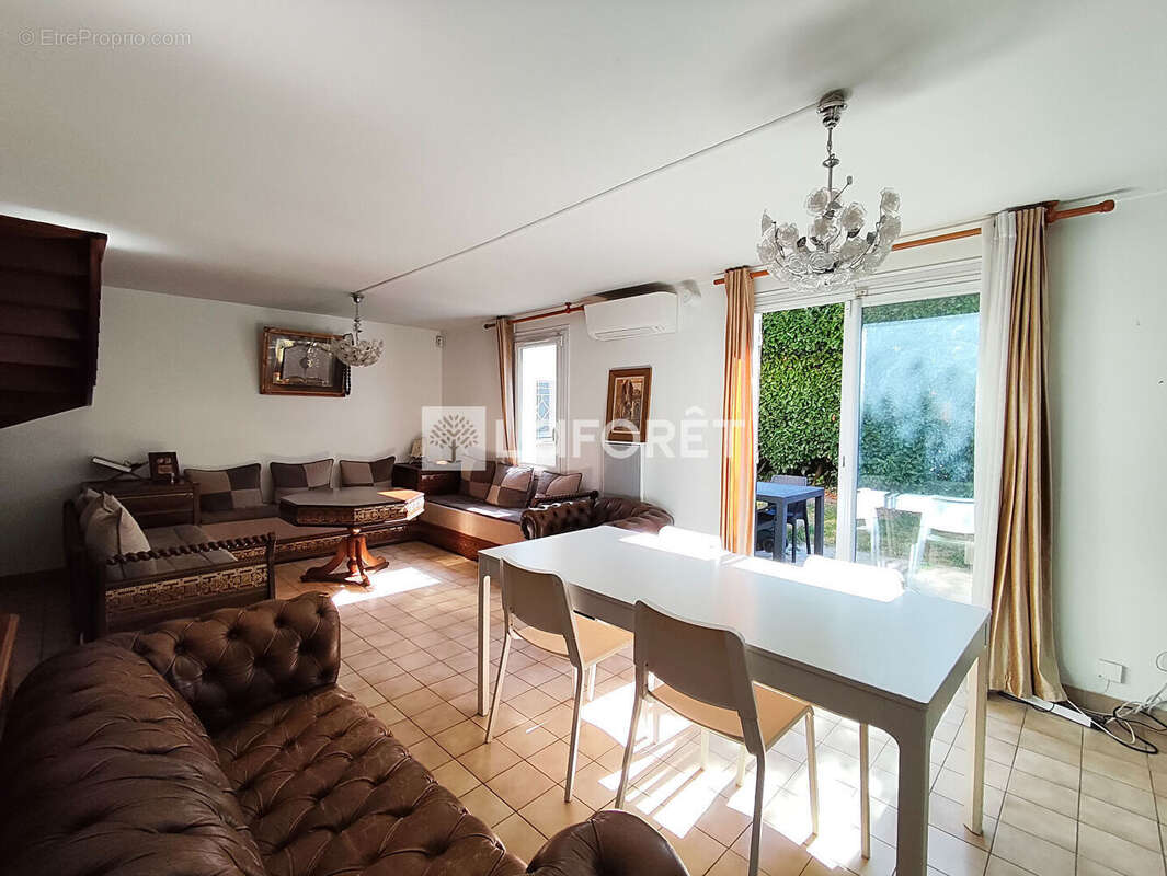 Maison à RIS-ORANGIS