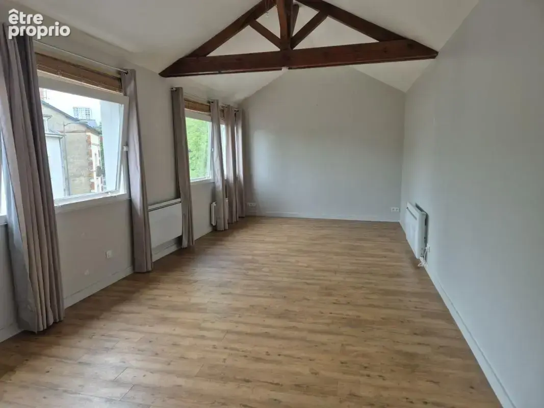 Appartement 132 m² à Cholet  - photo 2