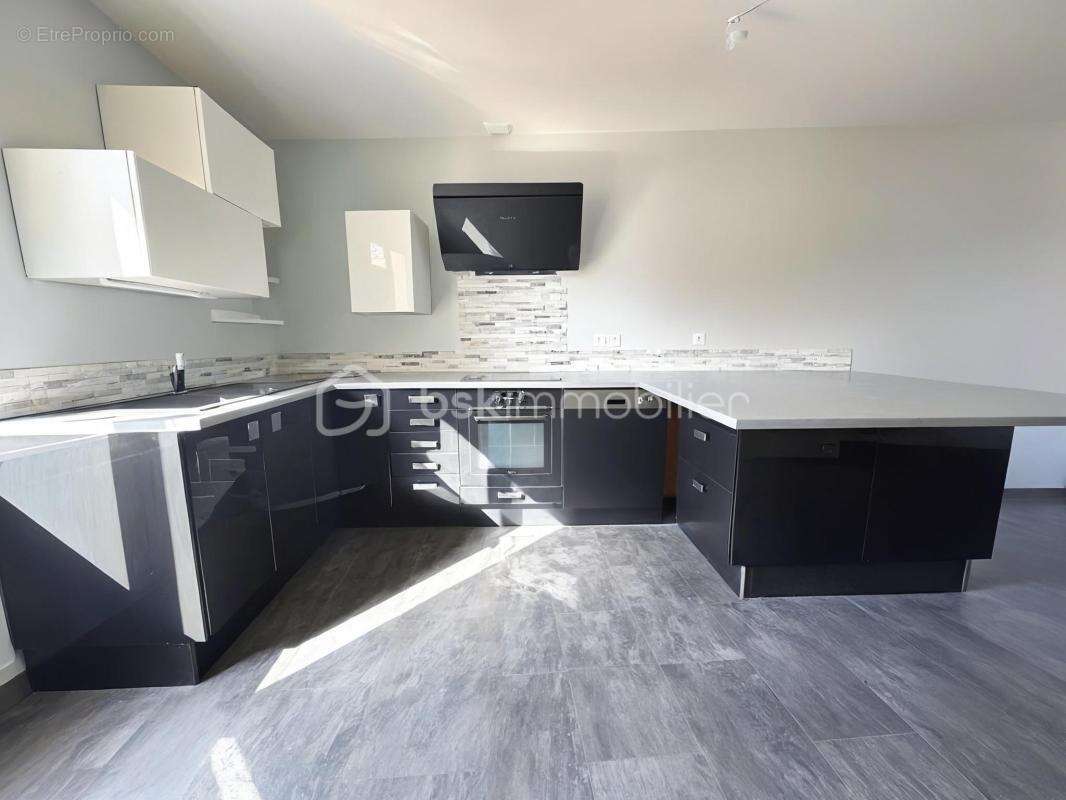 Appartement à BREUILLET