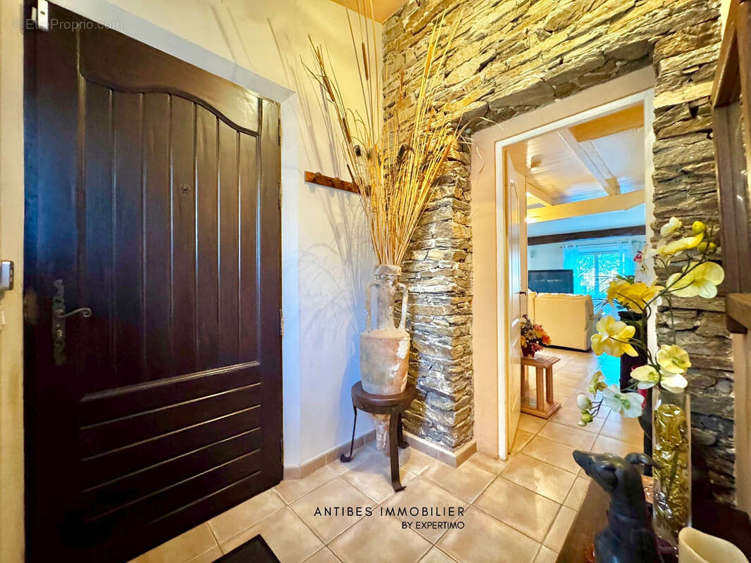 Maison à LA GARDE-FREINET