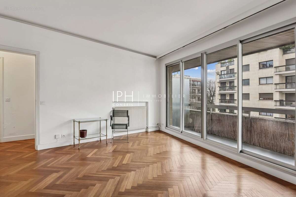 Appartement à NEUILLY-SUR-SEINE