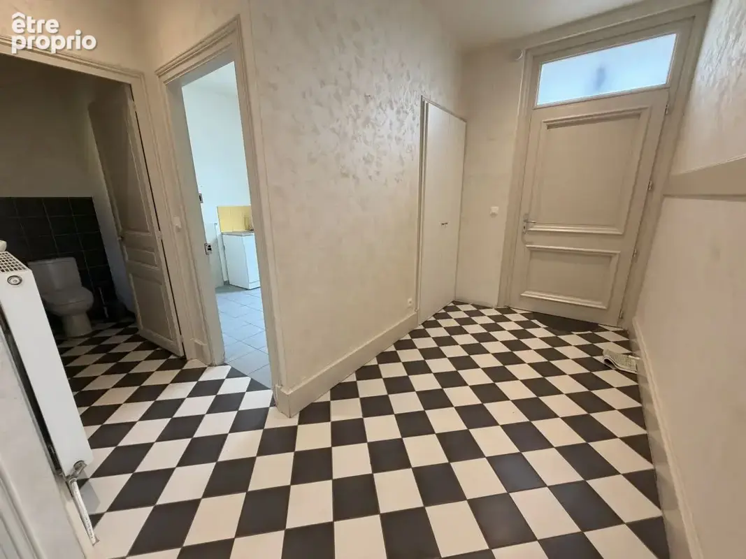 Maison de ville de caractère - 3CH - Cour et Stationnement - photo 7