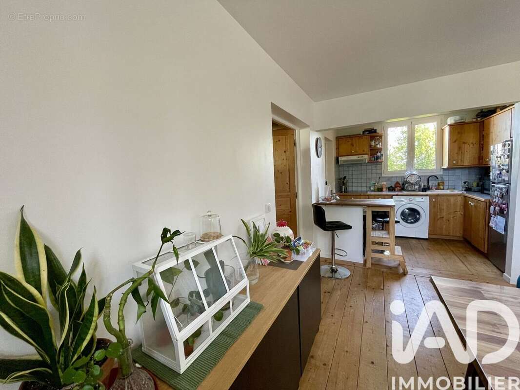 Photo 5 - Appartement à VERT-SAINT-DENIS