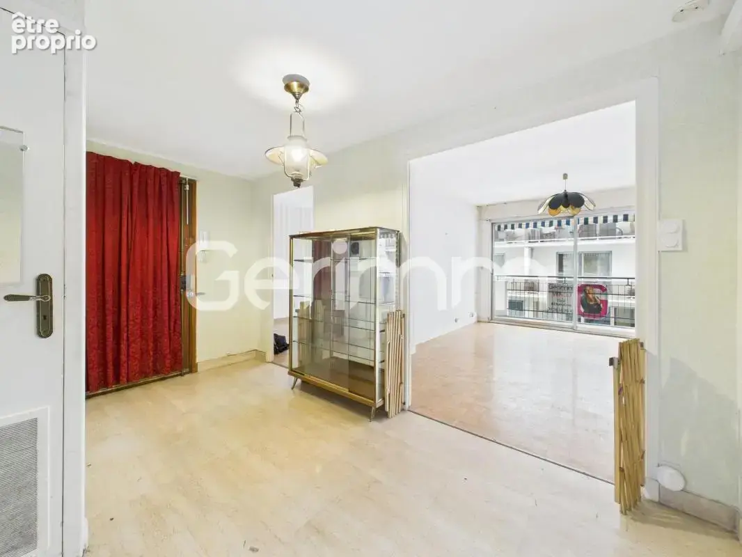 Vente - Appartement - 4 pièces + cuisine - 90,19 m² - 183 000 € - photo 8
