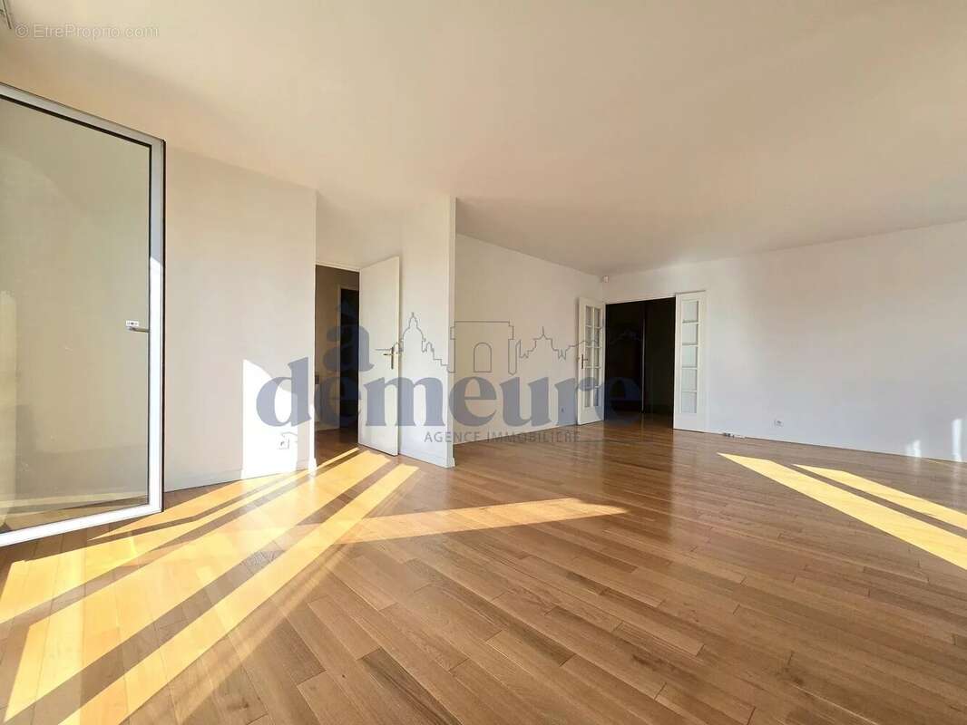 Appartement à ISSY-LES-MOULINEAUX