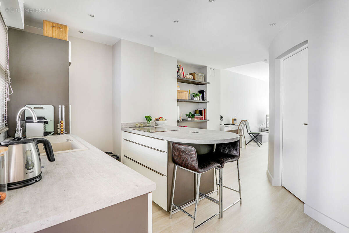 Appartement à NEUILLY-SUR-SEINE