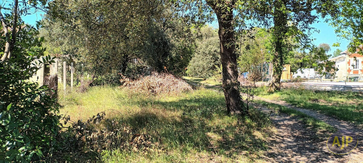 Terrain à LE VERDON-SUR-MER